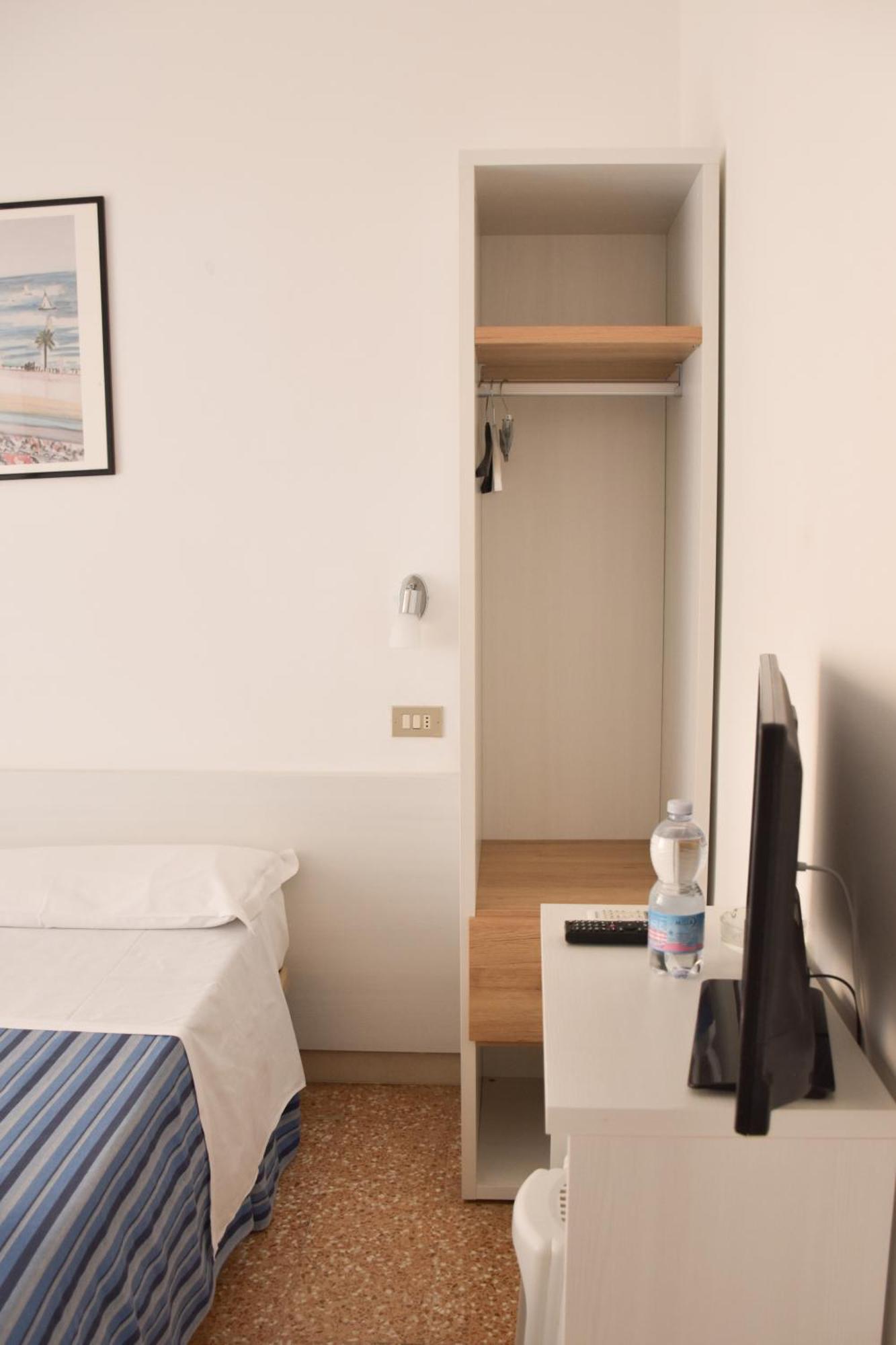 Hotel Los Angeles - Fronte Mare Riccione Eksteriør bilde